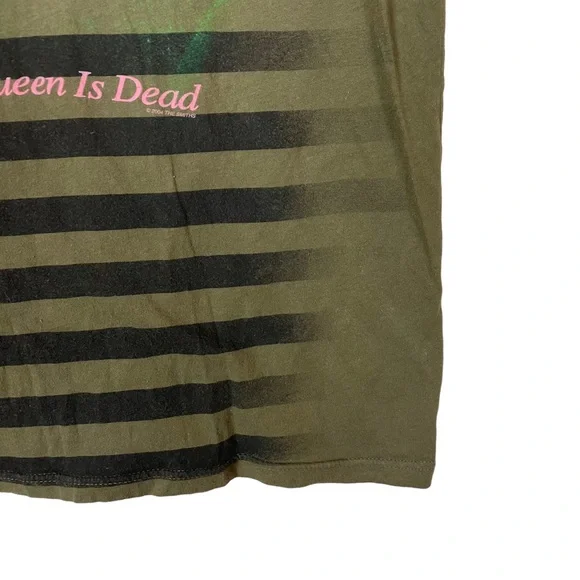 The Smiths 2004 The Queen Is Dead Album Art Band T-Shirt Hard to Find XXL Womans - Picture 2 of 16